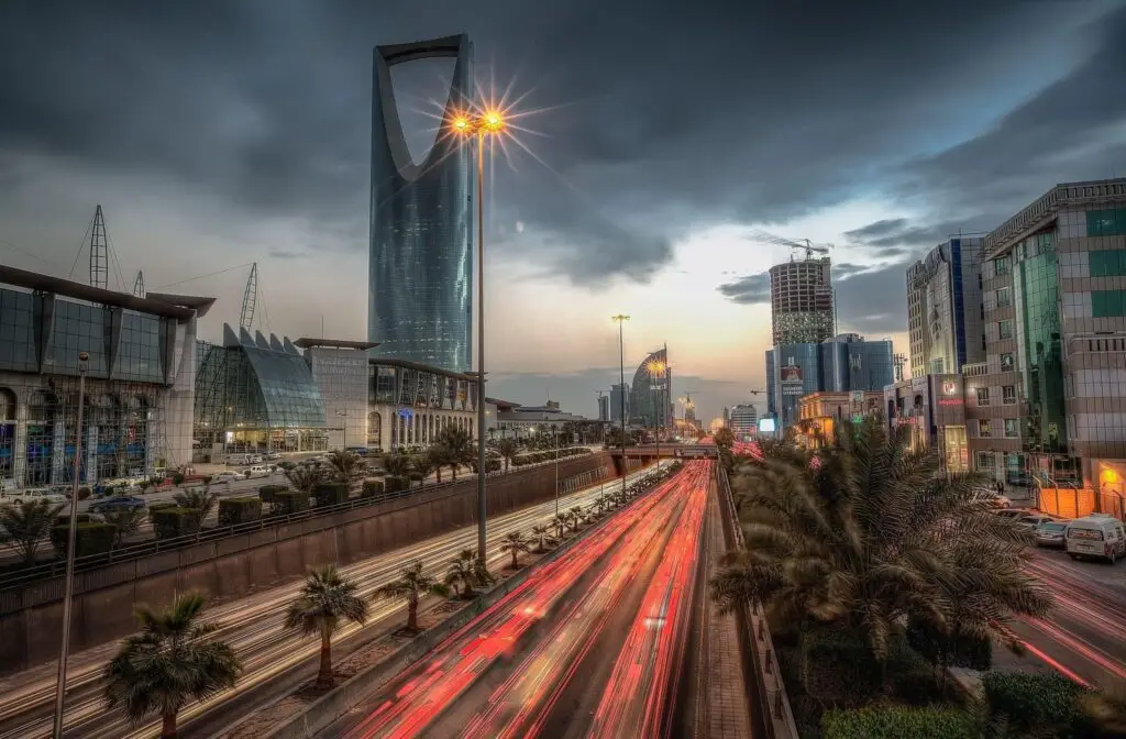 Filipino OFWs working jobs in Saudi Arabia placed by EDI Staffbuilders International